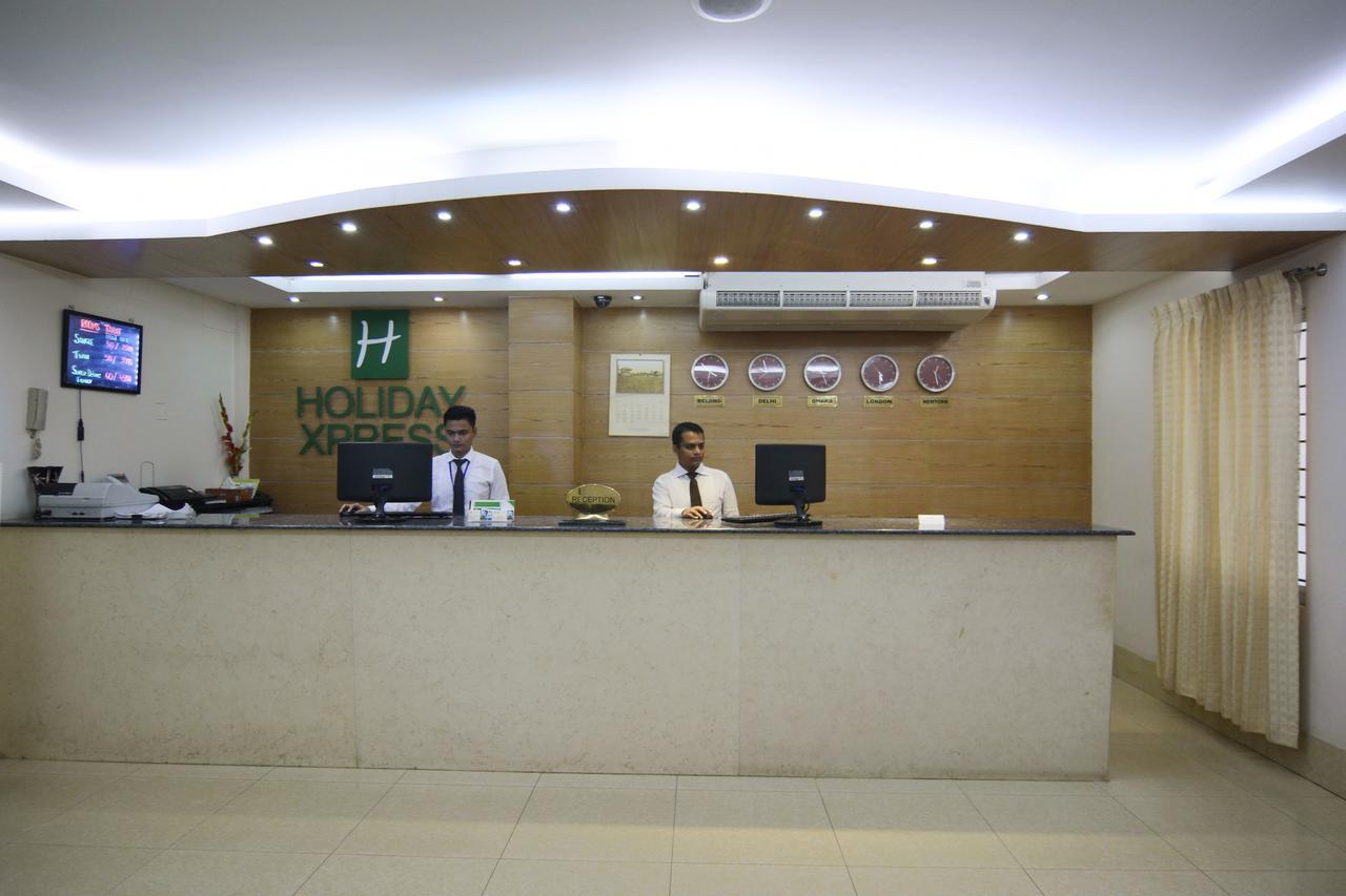 Holiday Xpress Daca Exterior foto